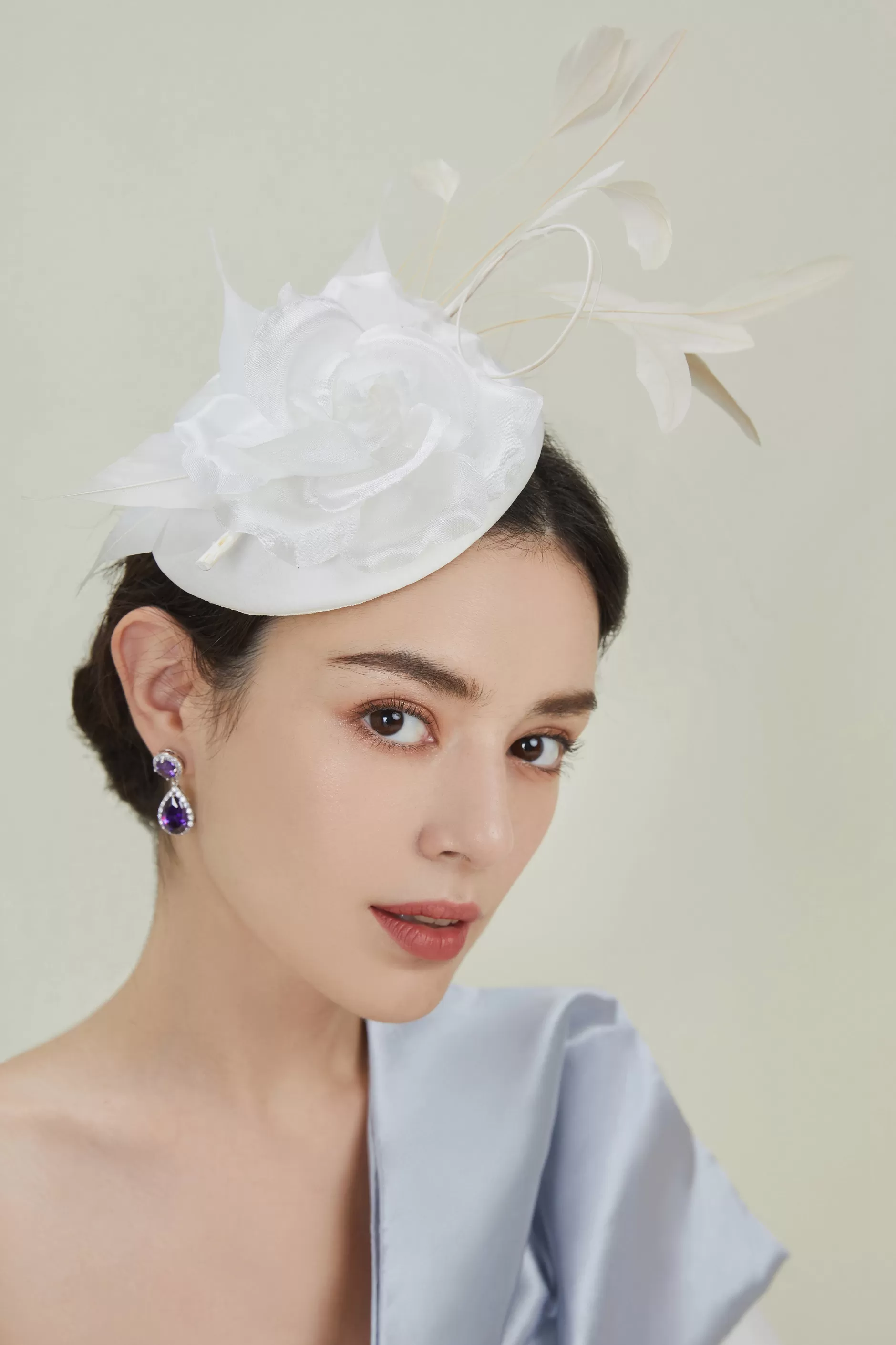 Embellished Floral Feather Pillbox Fascinator-BABEYOND New