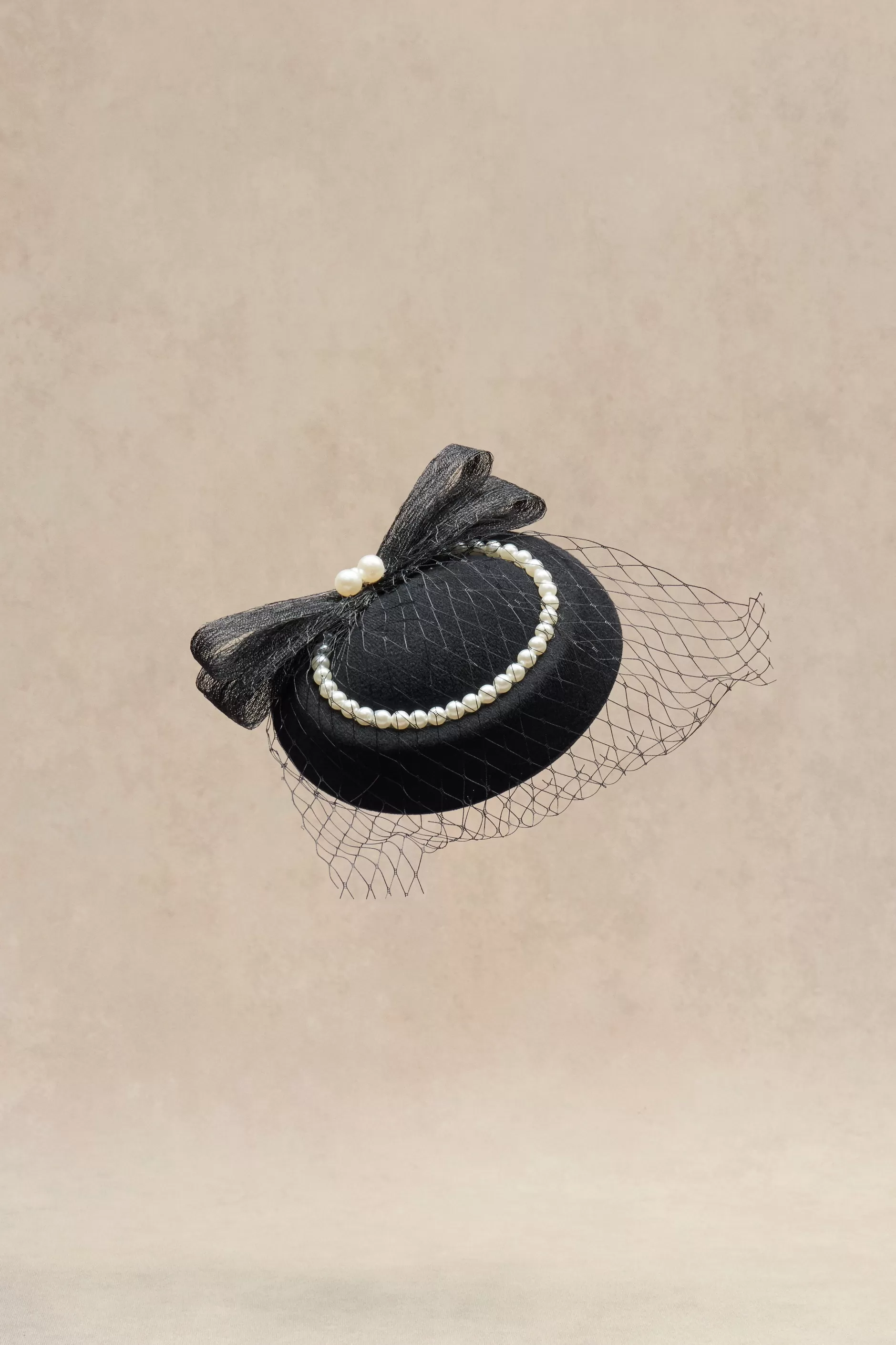 Pearl Studded Veil Feather Pillbox Fascinator-BABEYOND Hot