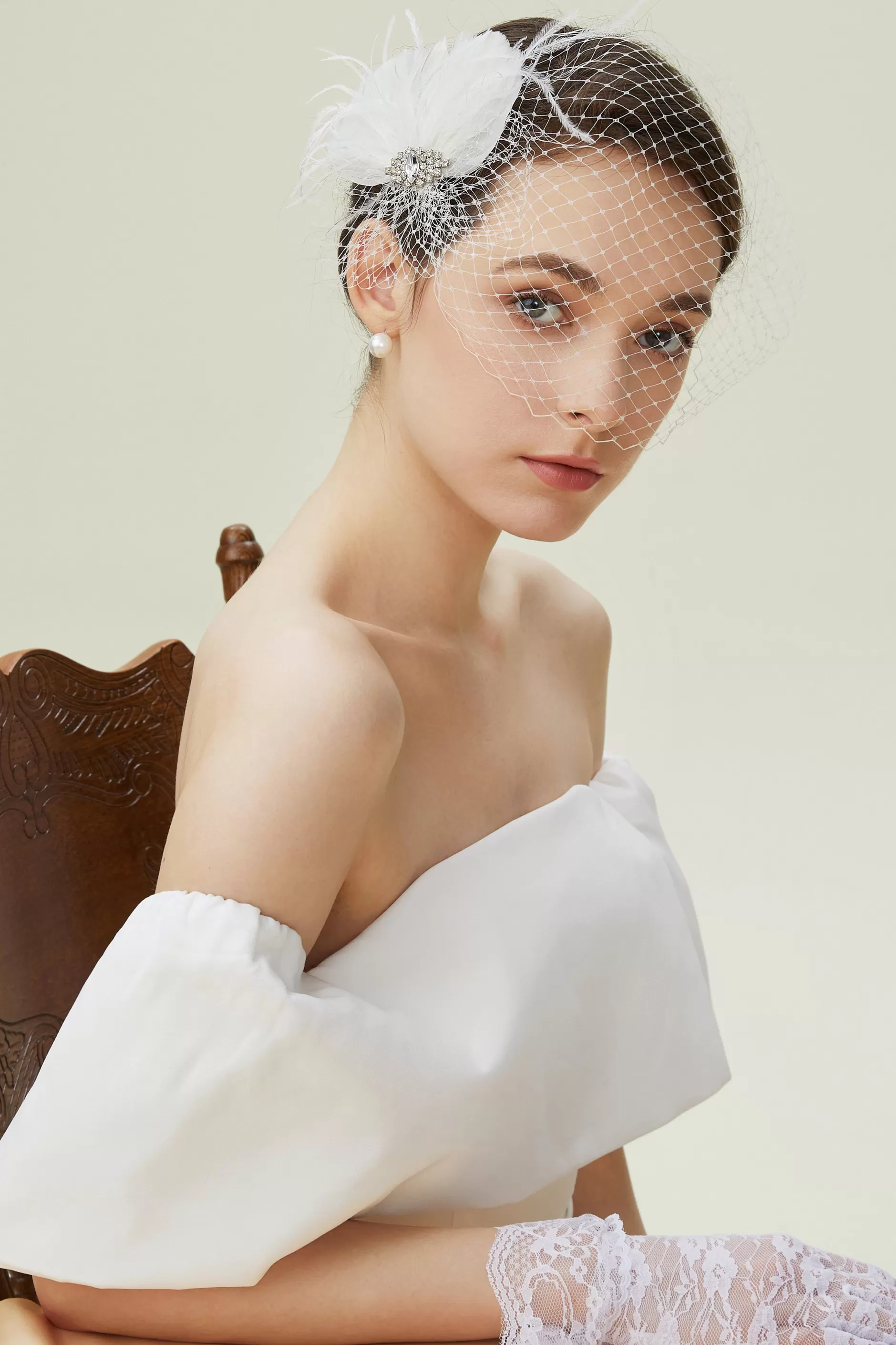 Rhinestone Studded Veil Feather Fascinator-BABEYOND Sale